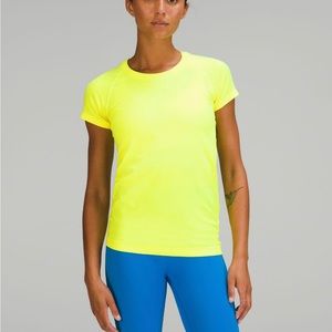 Lululemon Swift Tech Short Sleeve Neon Yellow size 8